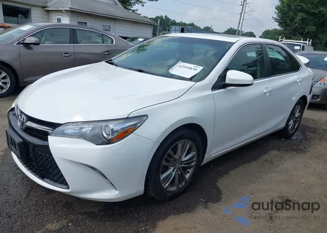 2015 Toyota Camry Se z USA, uszkodzony, nr VIN 4T1BF1FK2FU020723